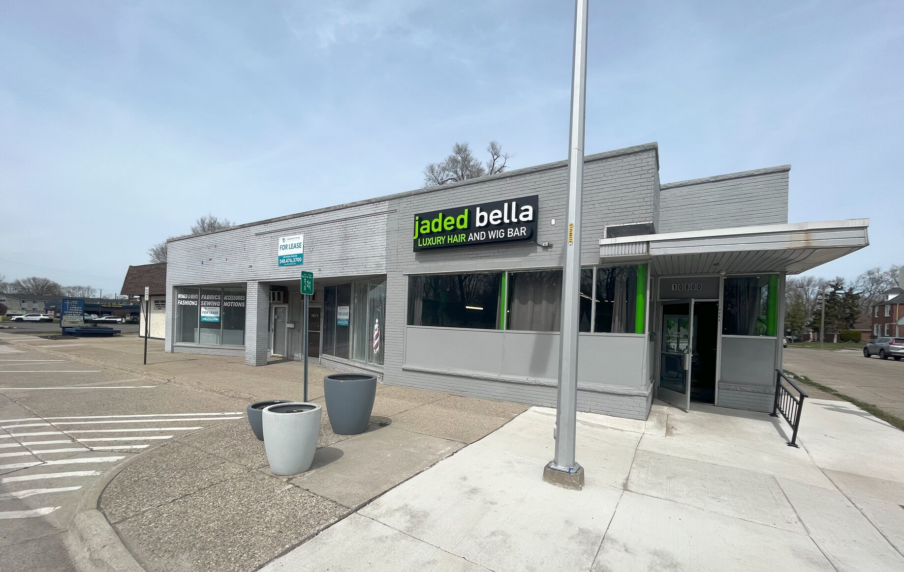 10800-10820 W 9 Mile Rd, Oak Park, MI for Rent