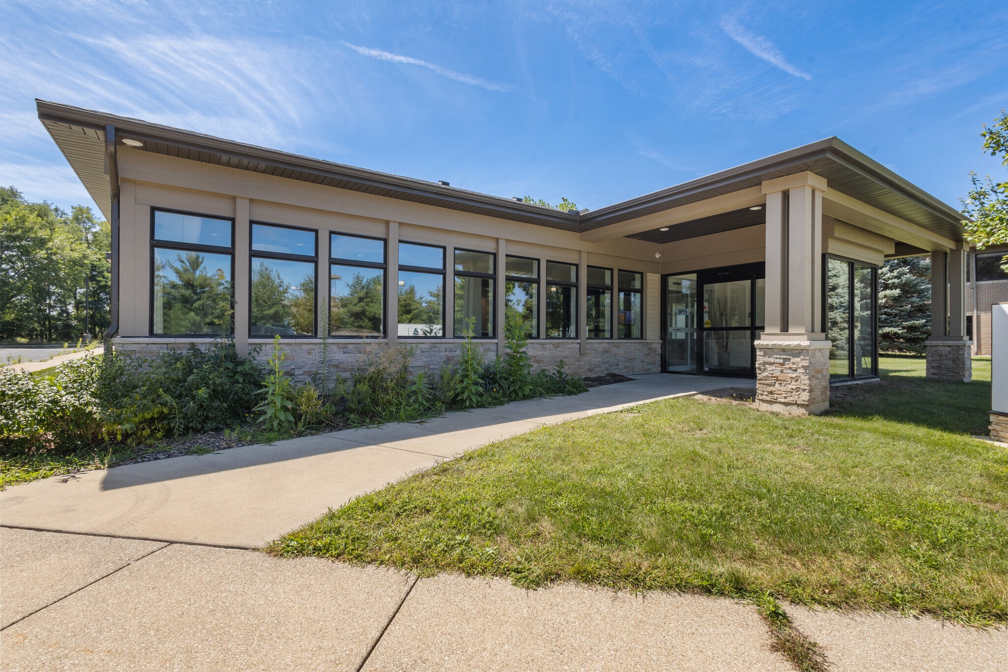 1050 N 10th St, Kalamazoo, MI for Rent