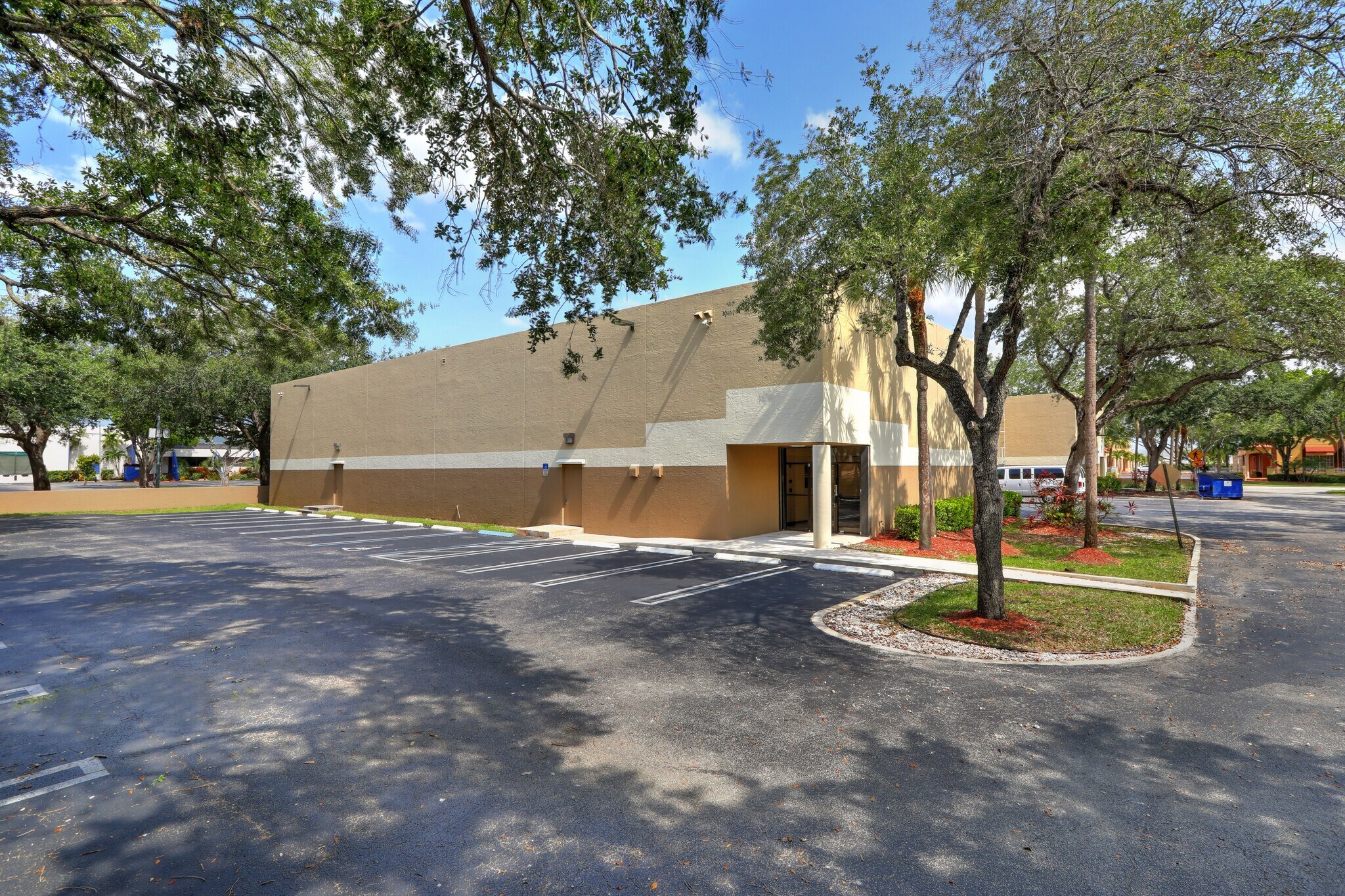 5861 Miami Lakes Dr, Miami Lakes, FL for Rent