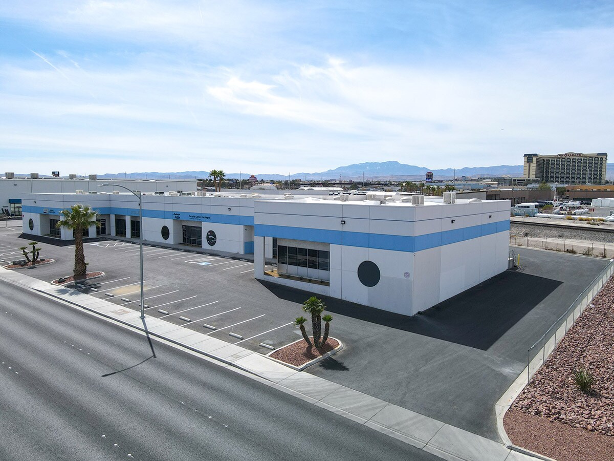 4699 S Valley View Blvd, Las Vegas, NV for Rent