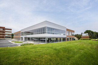 Wauwatosa, WI Office/Medical - 800 N Mayfair Rd