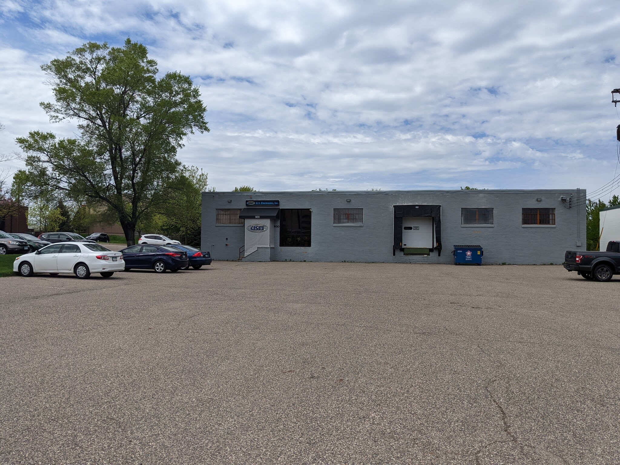 900 Colorado Ave S, Golden Valley, MN for Rent