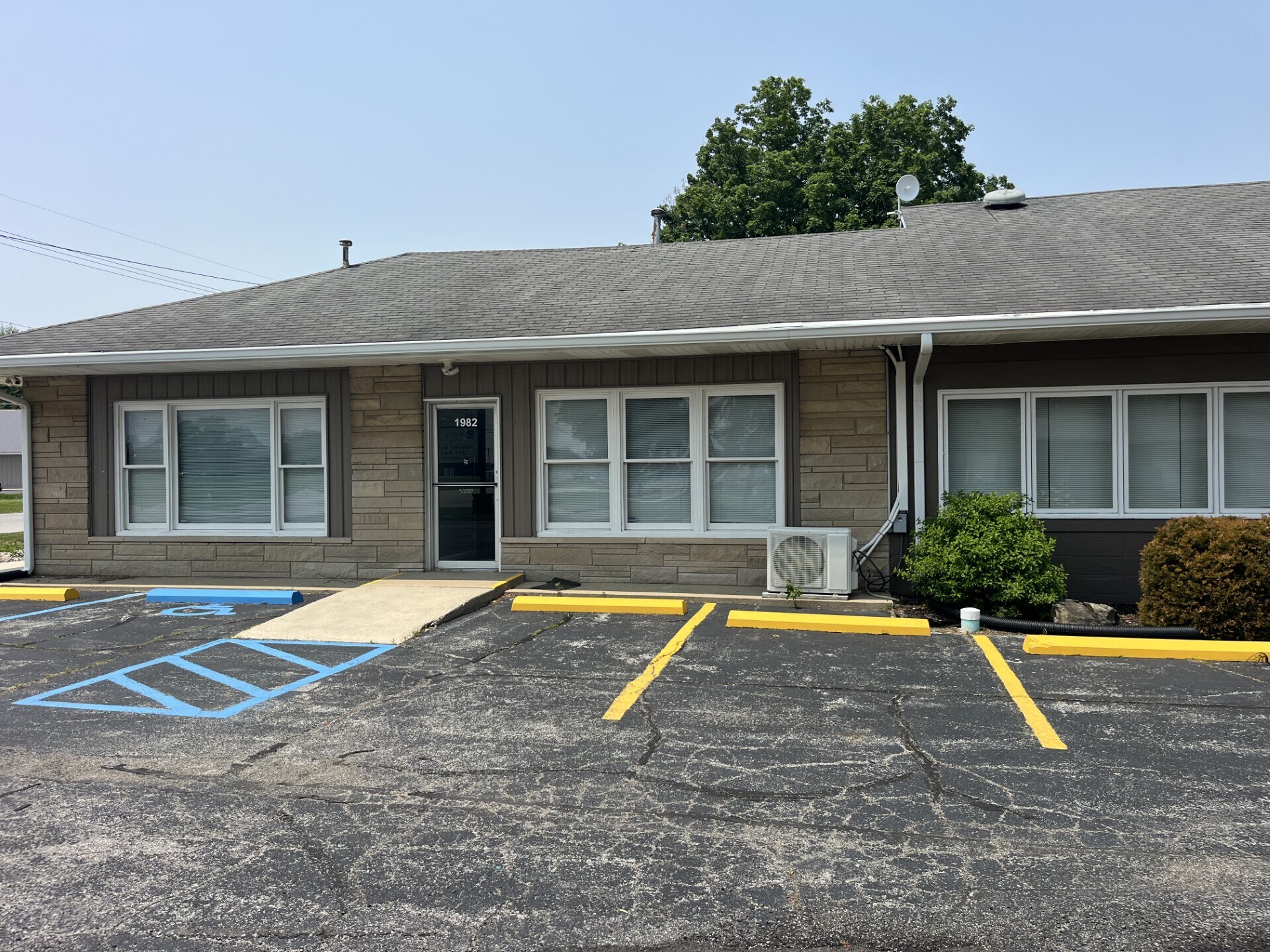 1984 Indianapolis Rd, Crawfordsville, IN for Rent