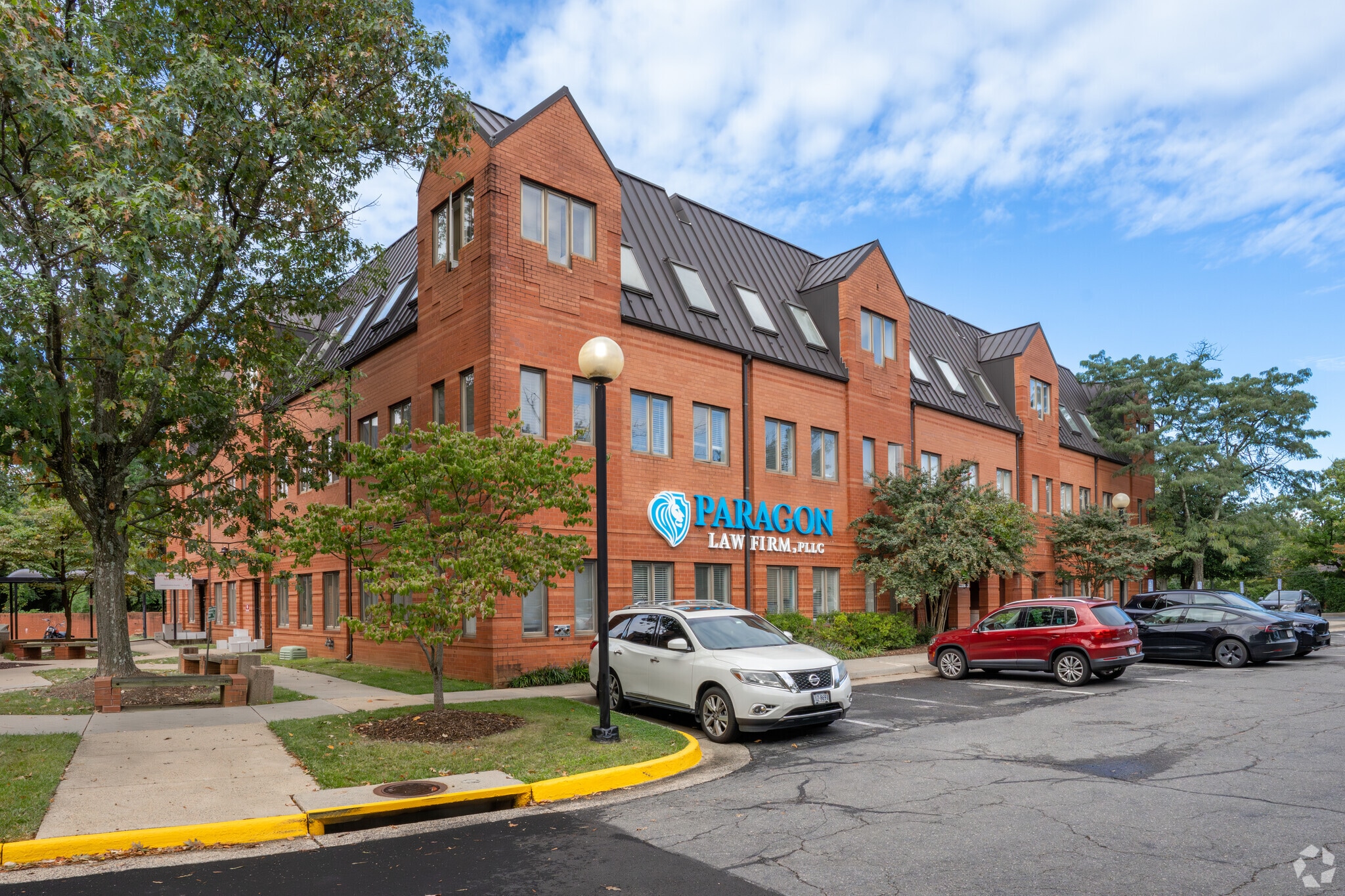 8233 Old Courthouse Rd, Vienna, VA for Sale