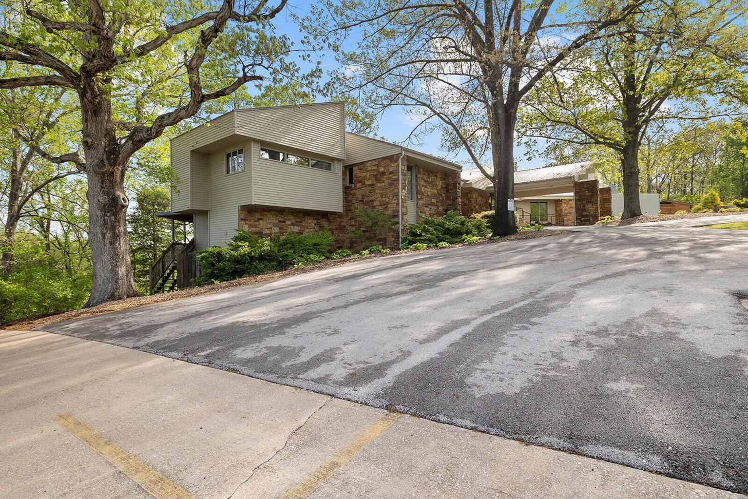 381 W Guin Rd, Nixa, MO for Sale