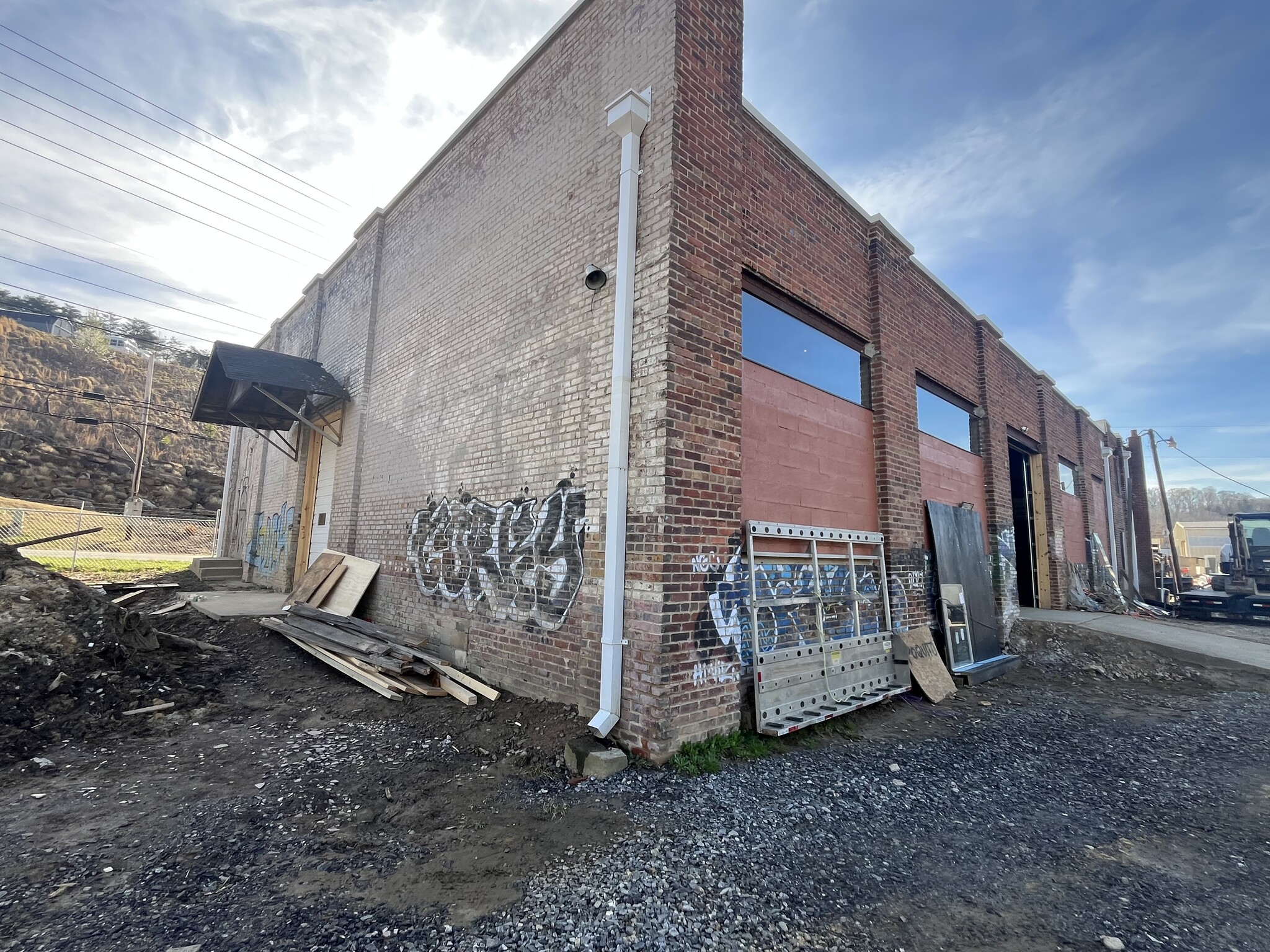 860 Riverside Dr, Asheville, NC for Rent