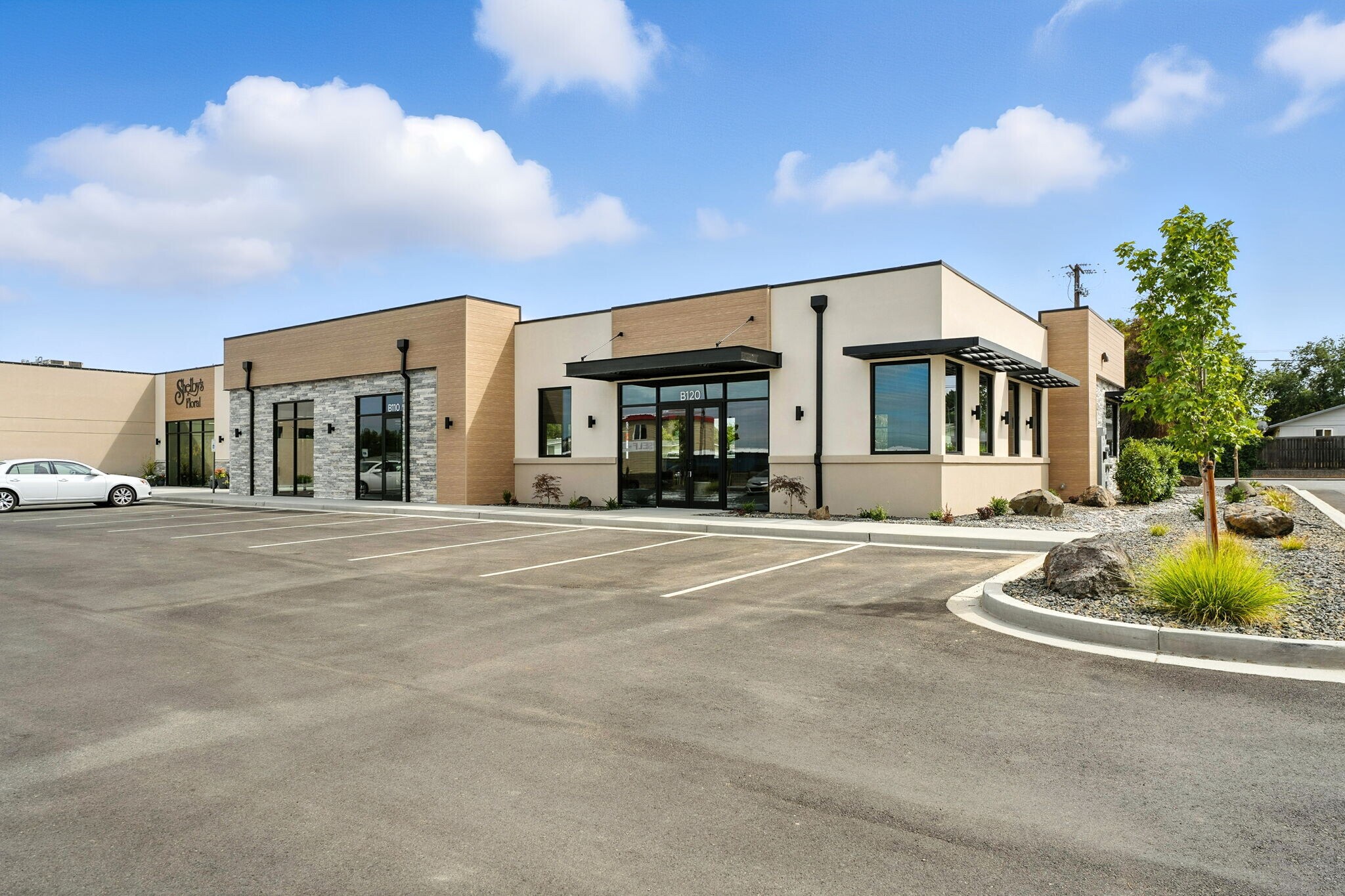 6018 W Clearwater Ave, Kennewick, WA for Rent
