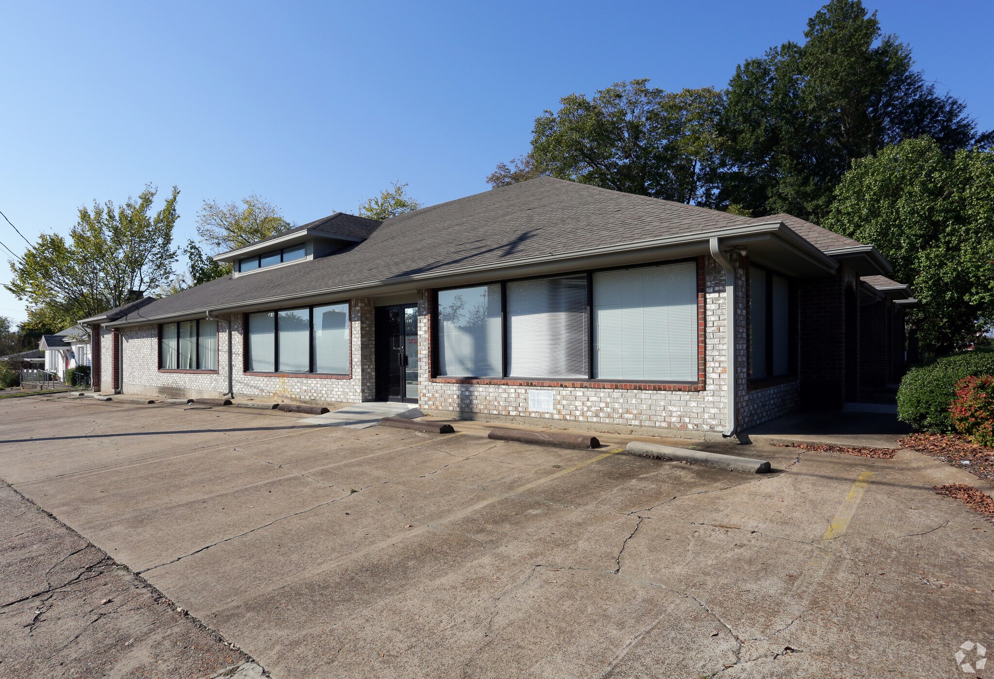 750 Clarksville St, Paris, TX for Sale