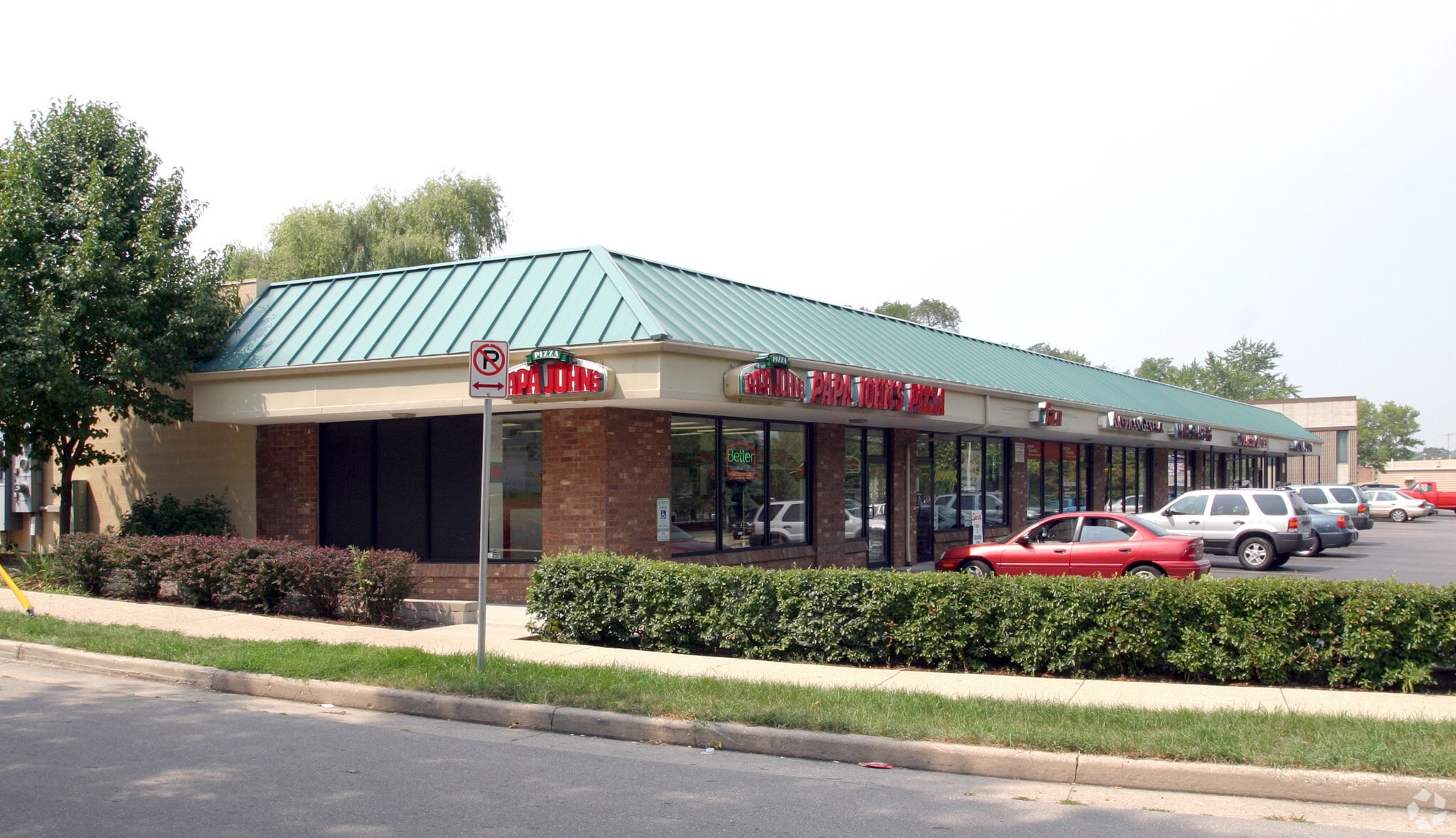 1401-1415 Summit Ave, Waukesha, WI for Rent