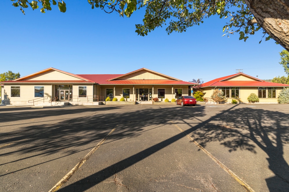 422 S 5th St, Klamath Falls, OR for Sale