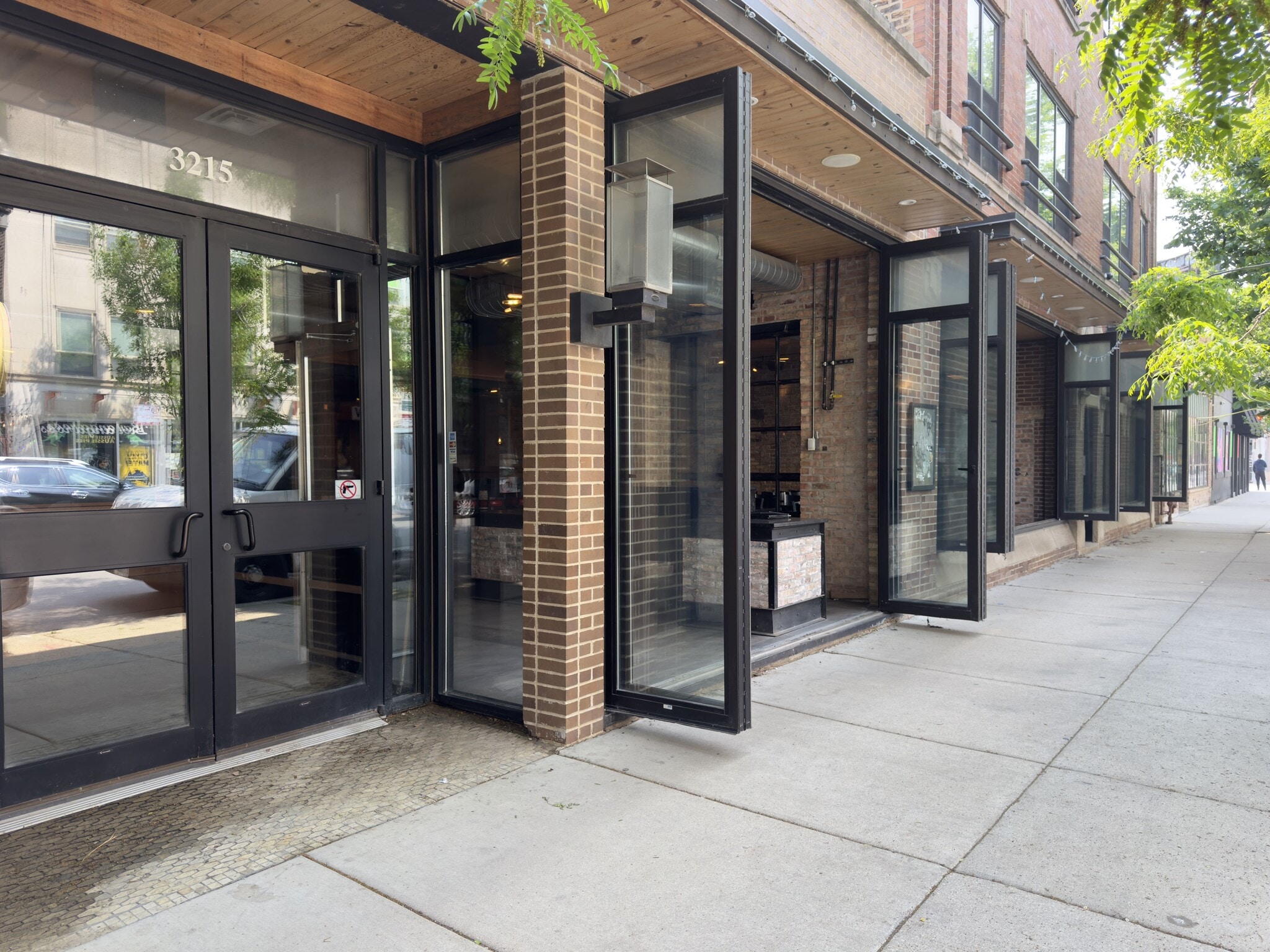 3211-3215 N Sheffield Ave, Chicago, IL for Rent