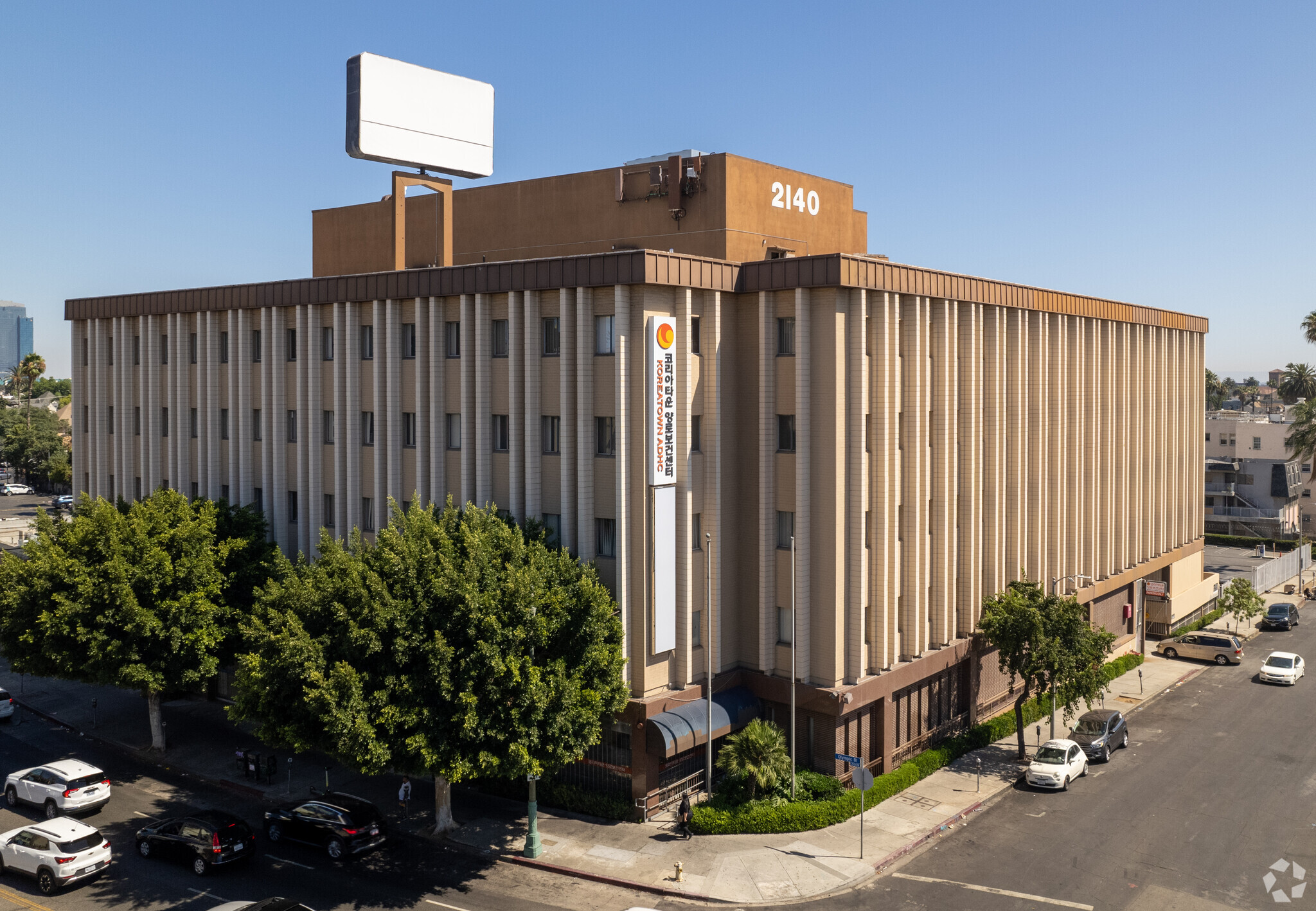 2140 W Olympic Blvd, Los Angeles, CA for Rent