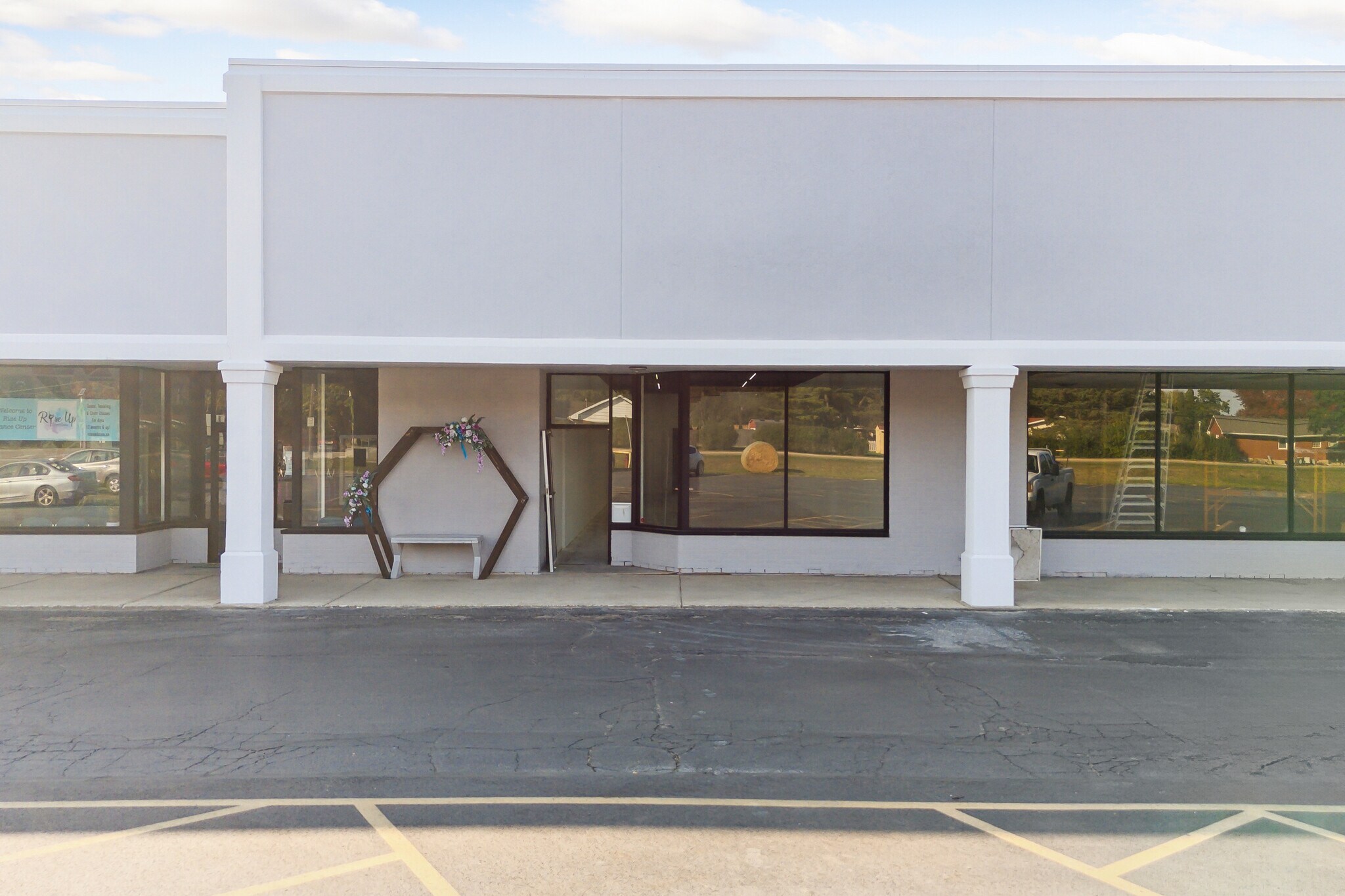120-150 May Mart Dr, Rochelle, IL for Rent