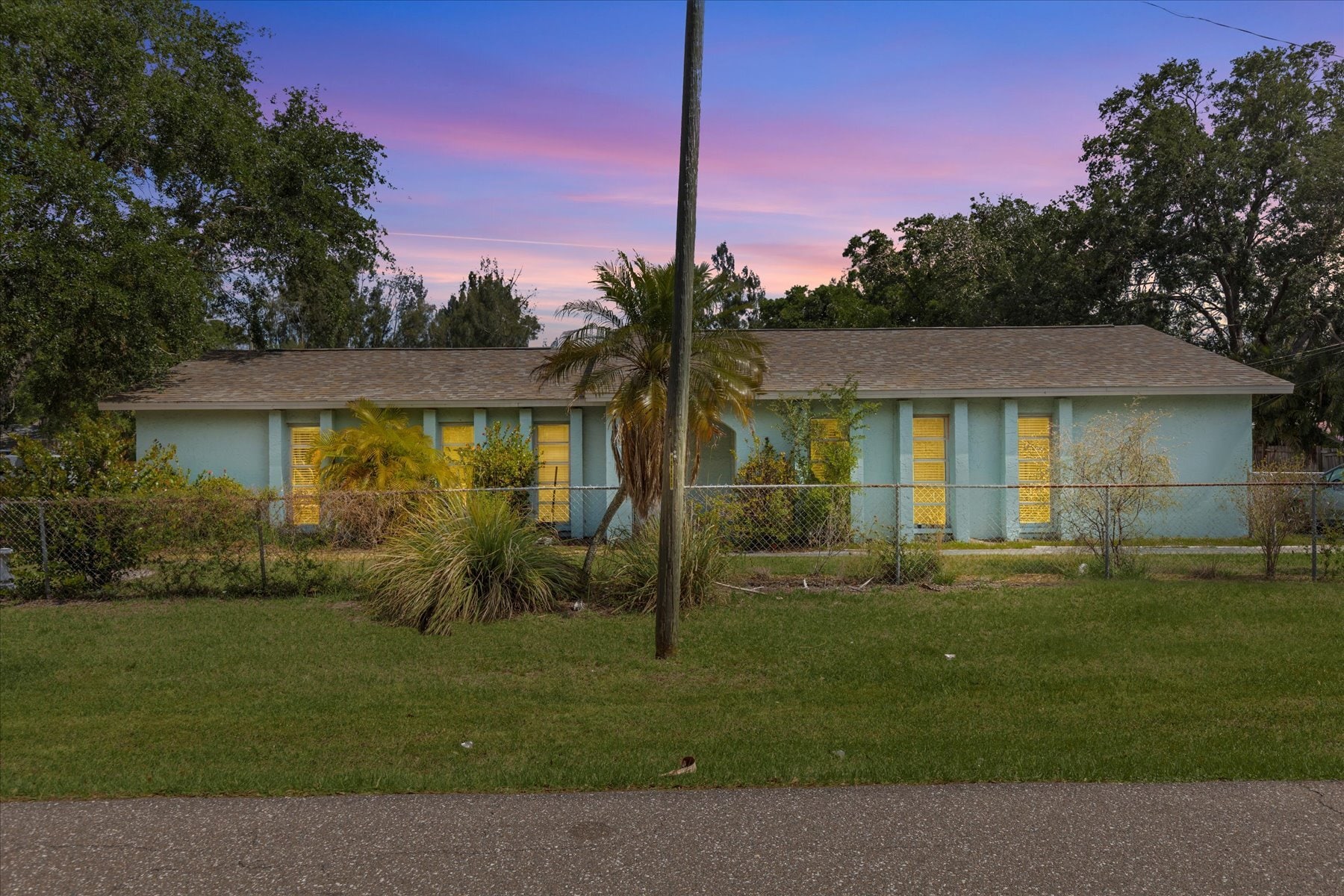 5651 Crestmont St, Clearwater, FL for Sale