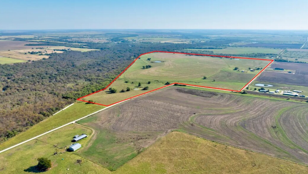 831 Baker Rd, Pilot Point, TX for Sale