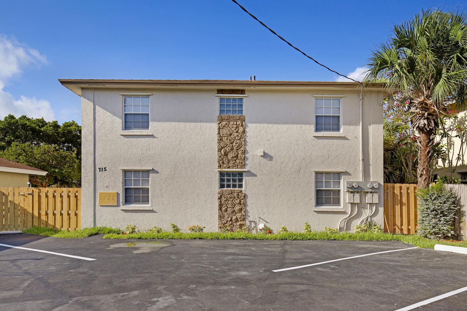 715 Washington Ave, Lake Worth, FL for Sale