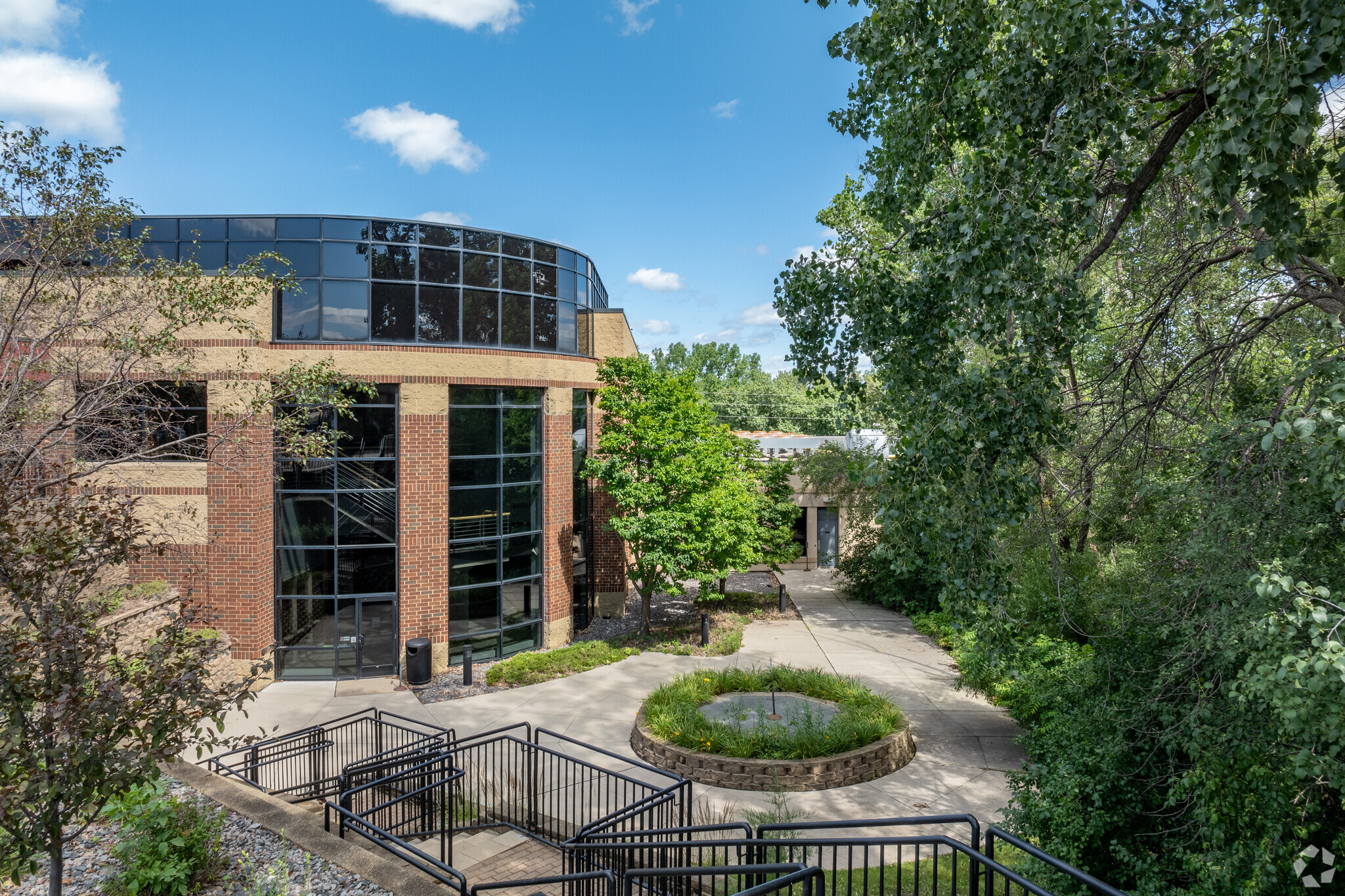 4293 Lexington Ave N, Arden Hills, MN for Sale