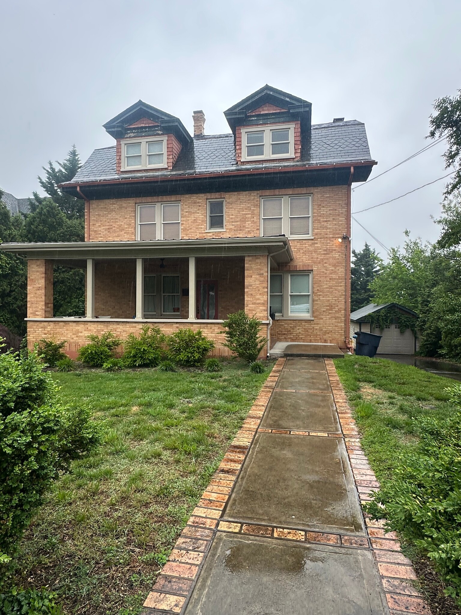 2319 Avenham Ave SW, Roanoke, VA for Sale