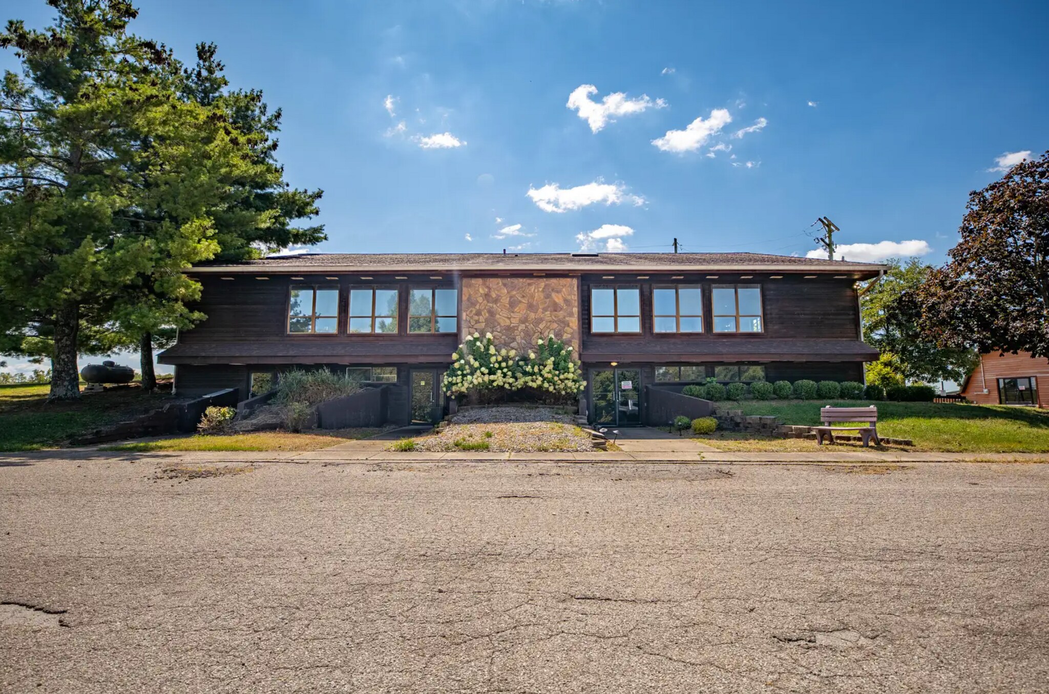 245 Tanglewood Ct, Taylorsville, KY for Sale