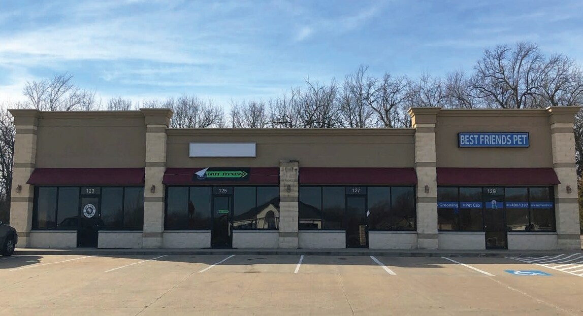 123129 Cherry Hill Dr Belton, MO 64012 Retail Property for Lease on