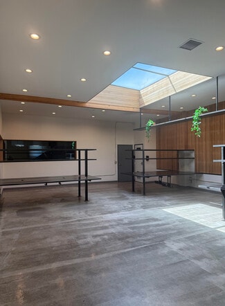 El Segundo, CA Flex - 127 Arena St