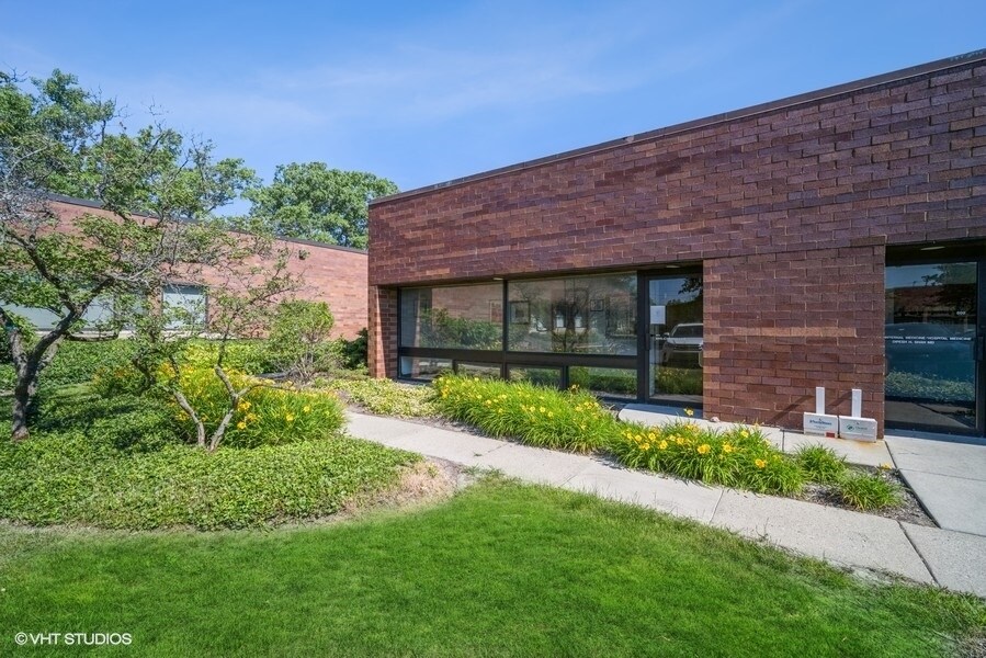 666 Dundee Rd Northbrook, IL 60062 Office Property for Lease on