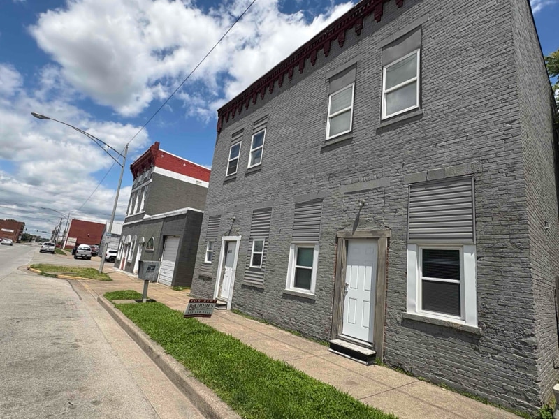 613 N Fulton Ave, Evansville, IN for Sale