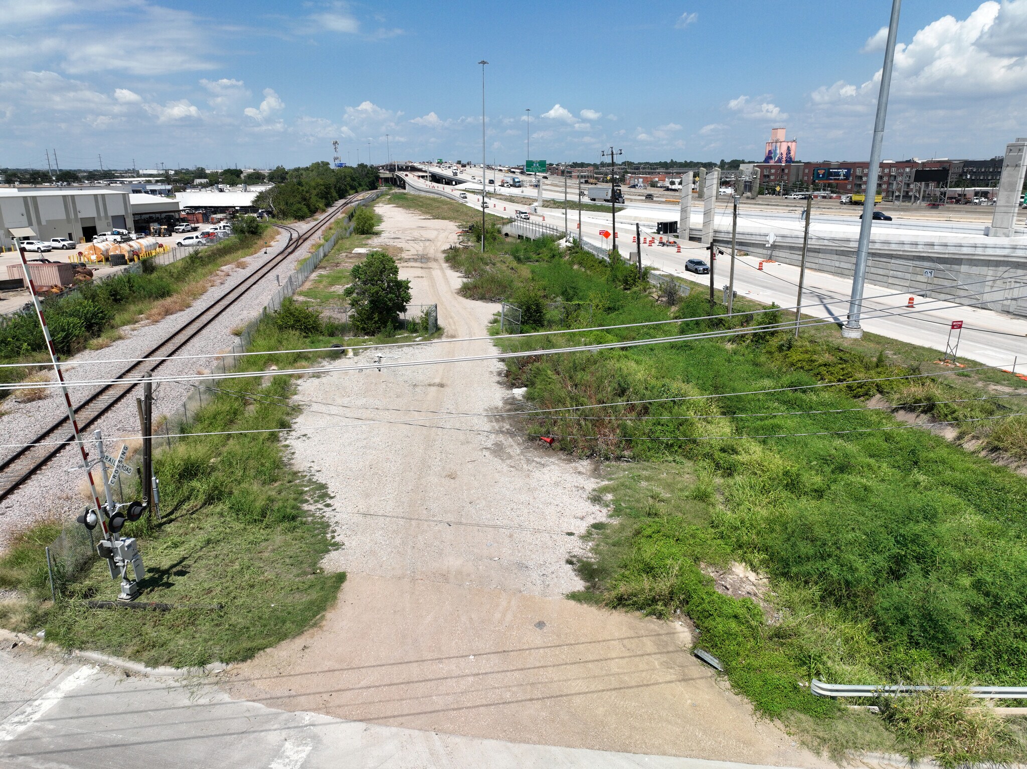 900 W Crosby Rd, Carrollton, TX for Sale