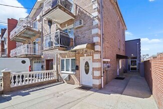 Middle Village, NY Office/Residential - 6923 62nd Dr