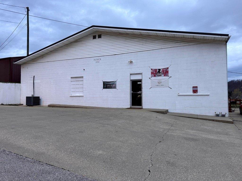 44 N Church St, Salyersville, KY for Sale