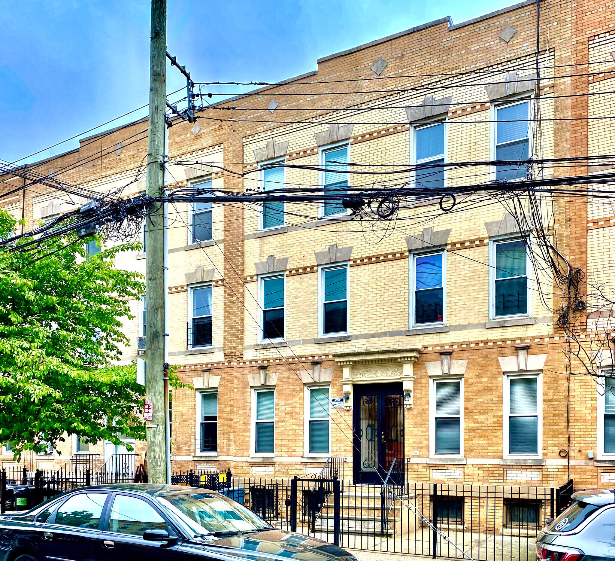 3093 44th St Astoria, NY 11103 MultiFamily Property for Lease on