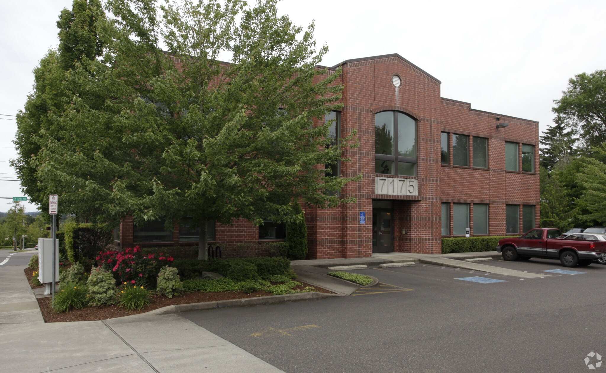 7175 SW Beveland St, Tigard, OR for Rent