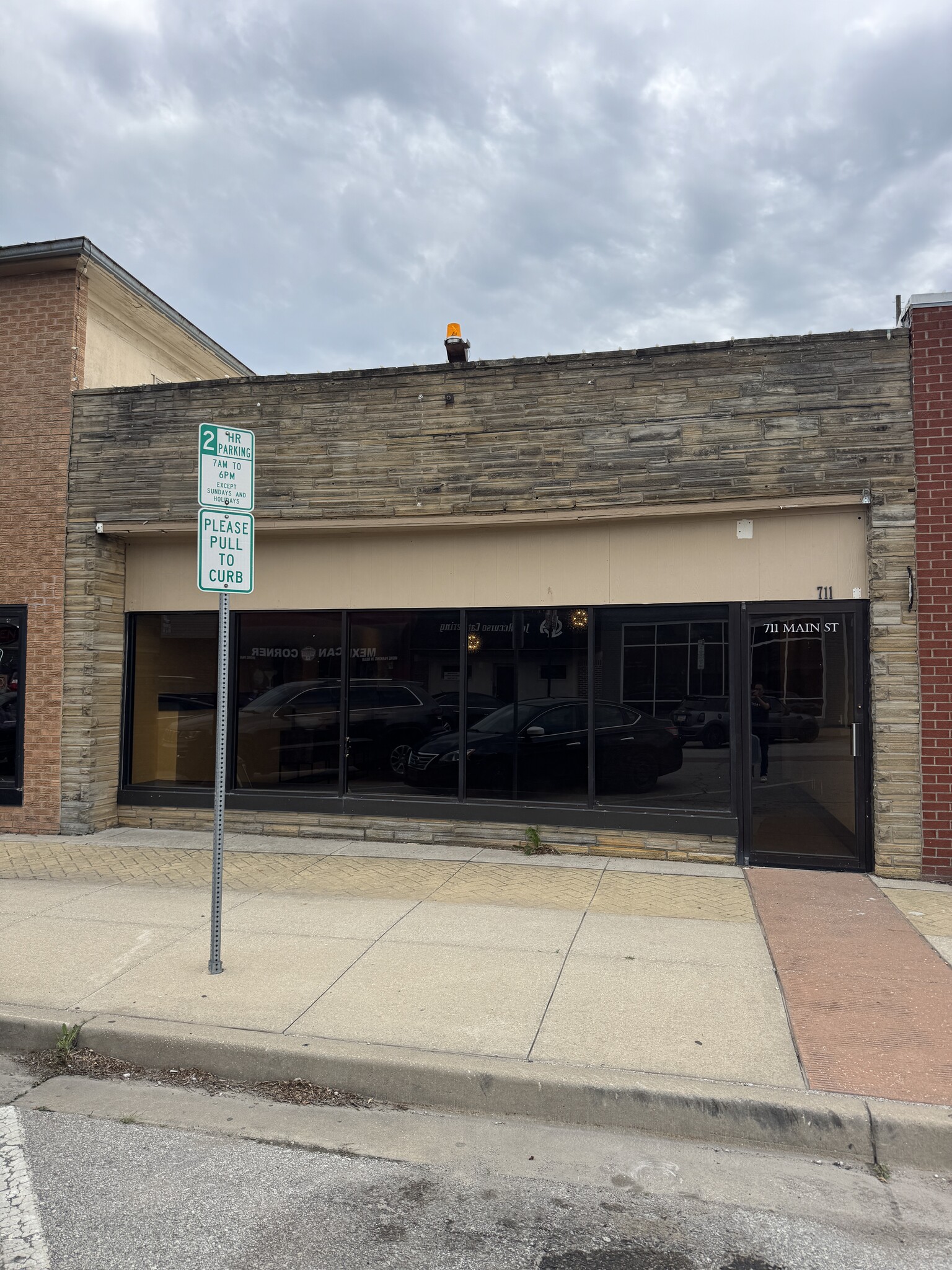 711 Main St, Grandview, MO for Rent