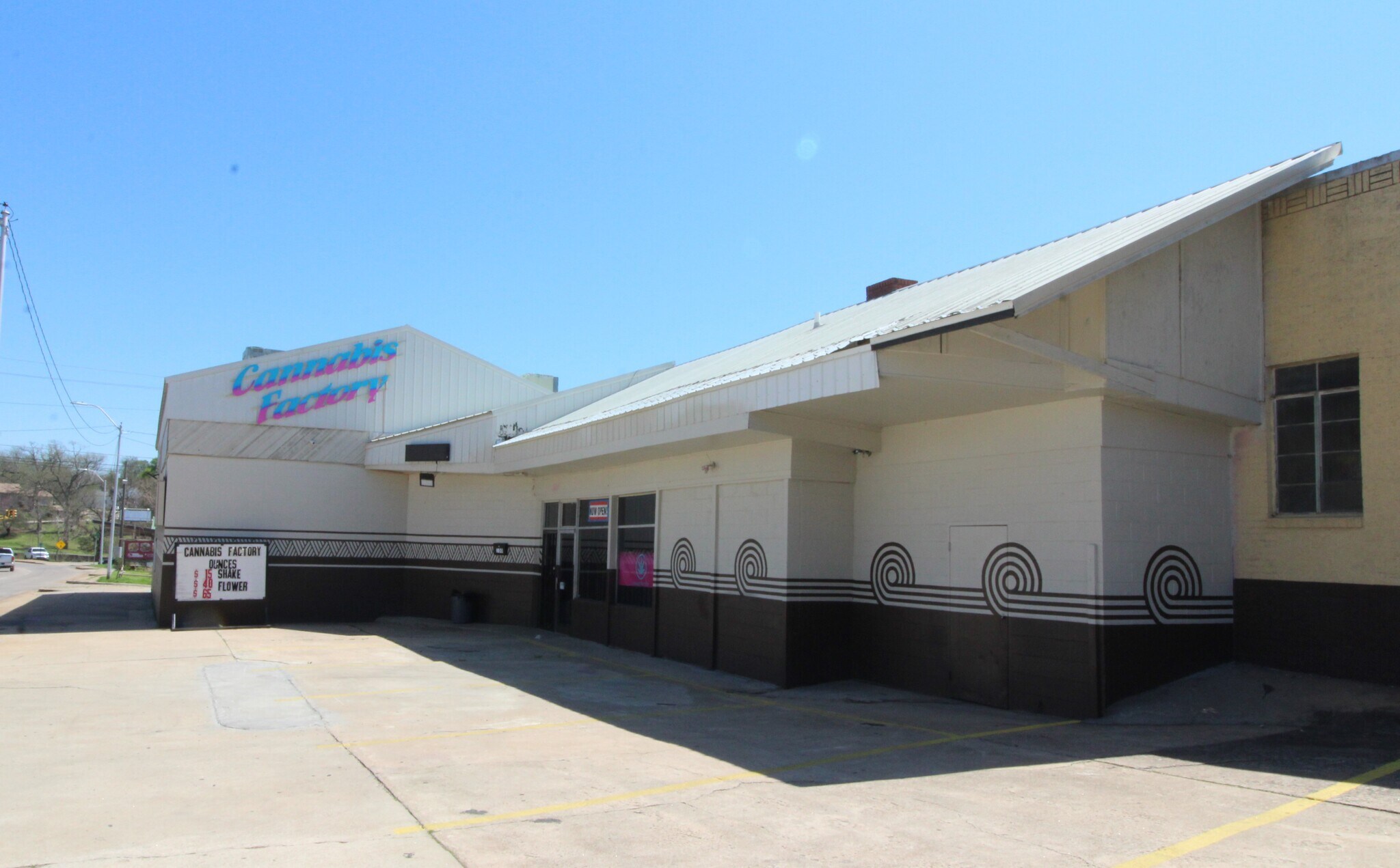 100 E Downing St, Tahlequah, OK for Sale