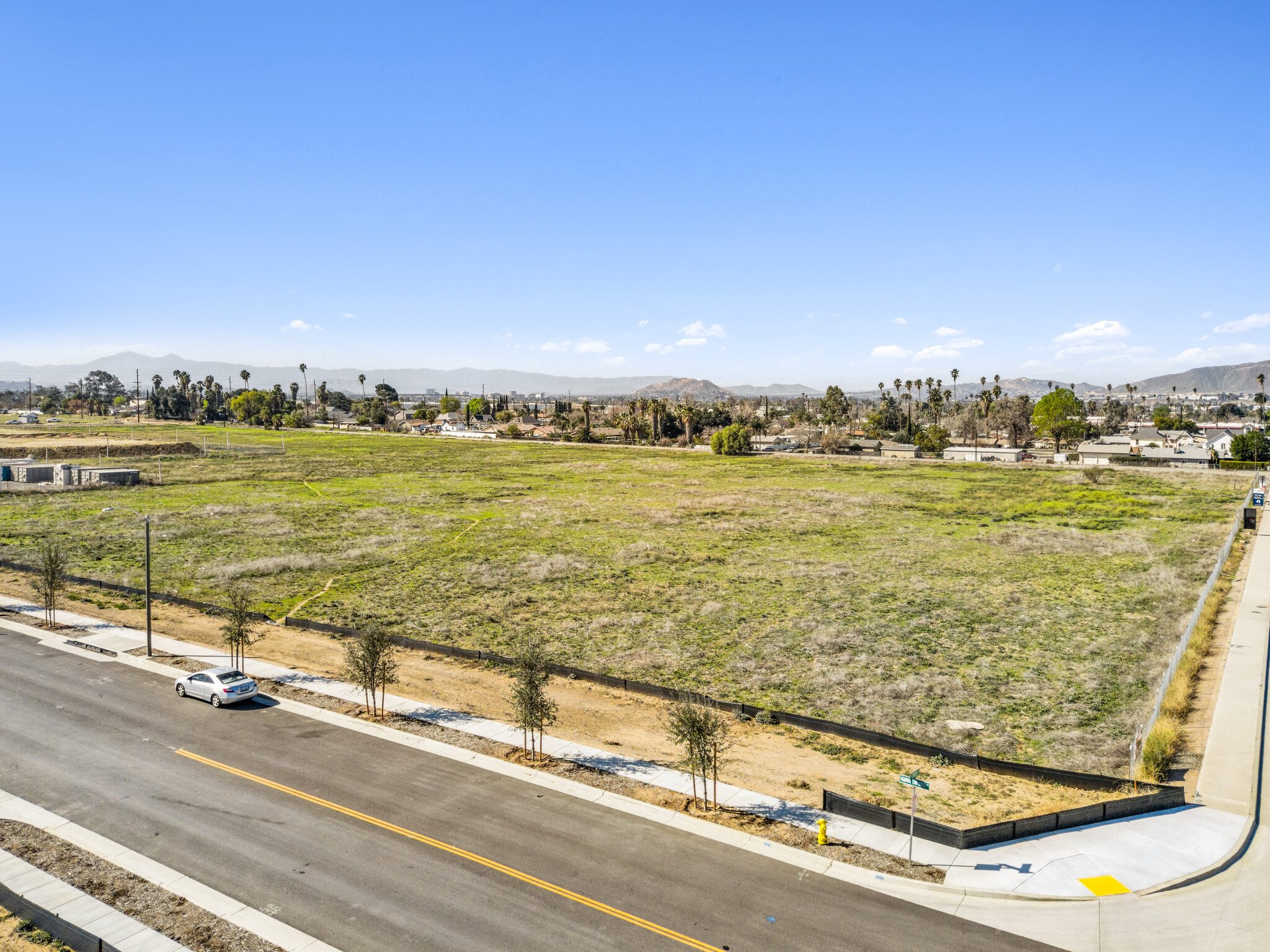 SEC Center St & California Ave, Riverside, CA for Sale