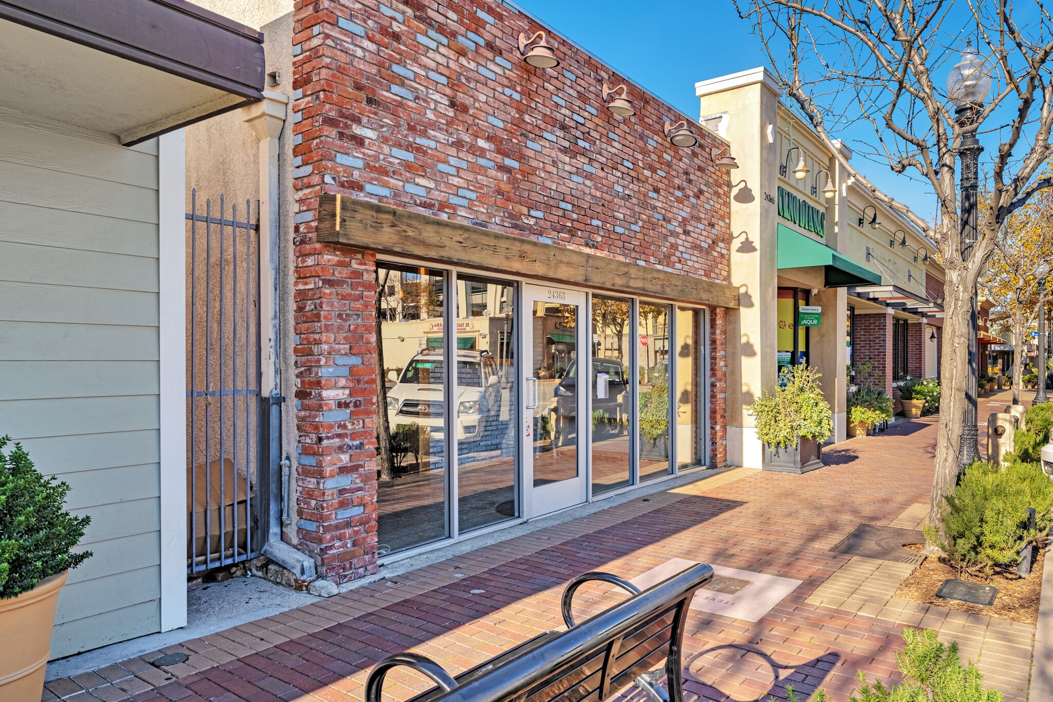 24363 Main St, Santa Clarita, CA for Sale