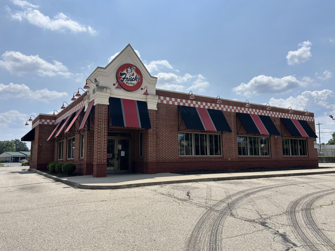 1575 W Galbraith Rd, Cincinnati, OH for Sale