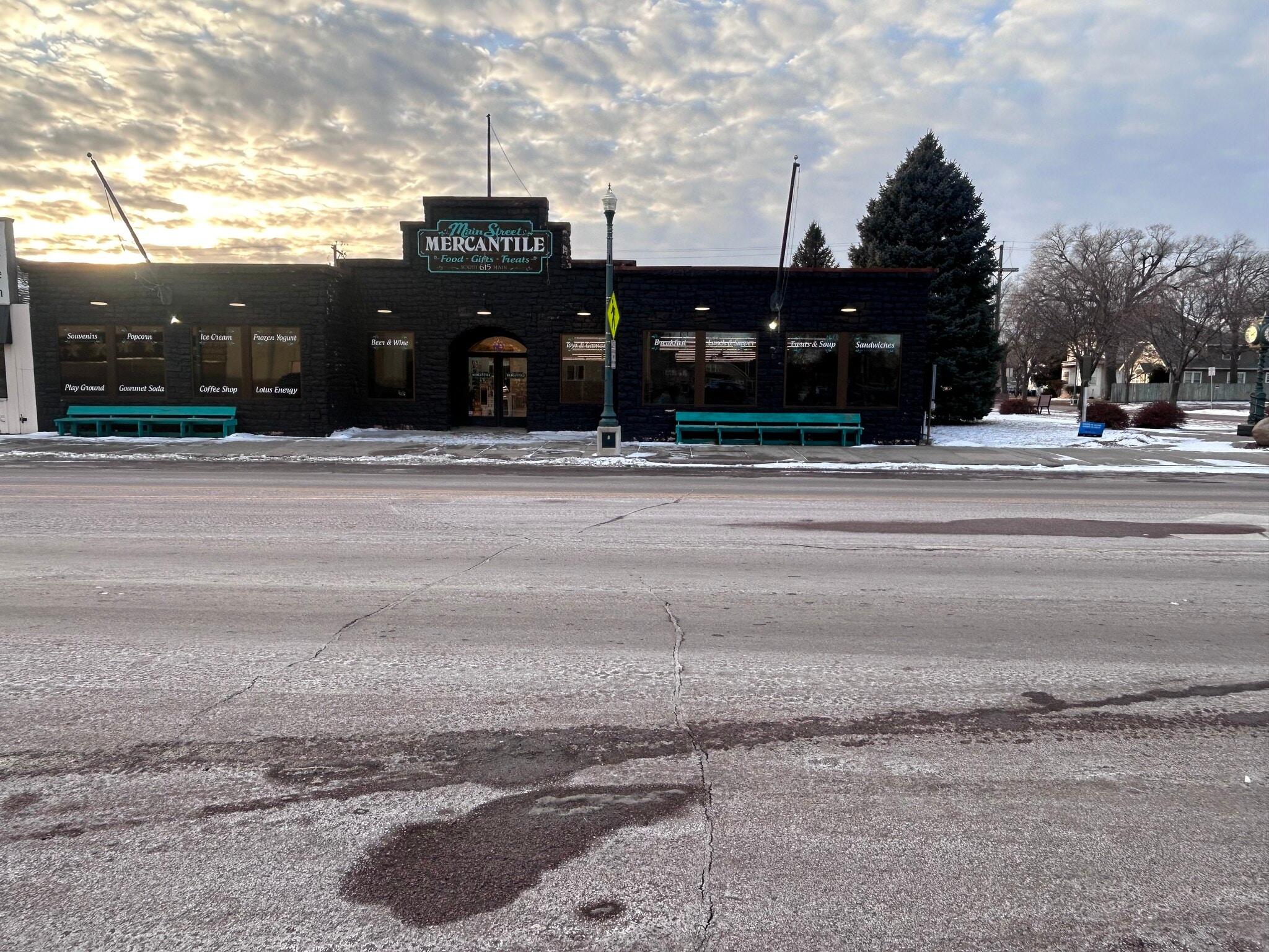 615 N Main St, Mitchell, SD for Sale