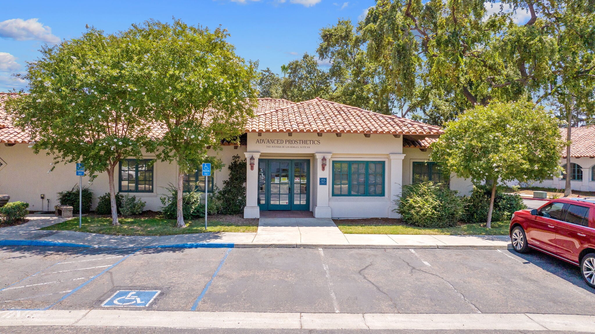 5412 Avenida De Los Robles, Visalia, CA for Rent