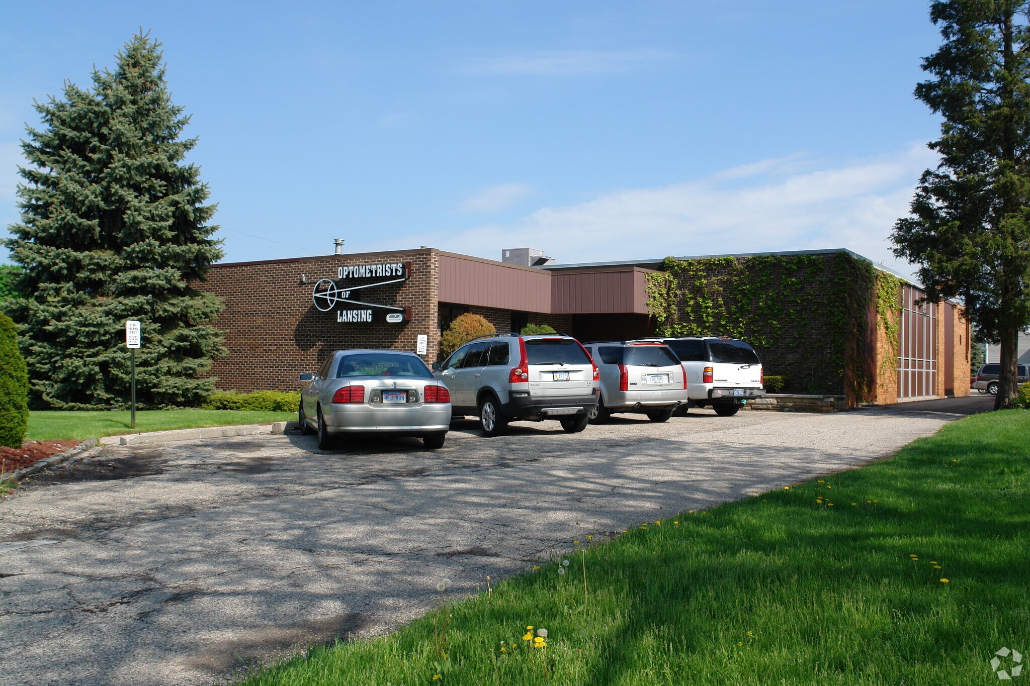 2117 E Grand River Ave, Lansing, MI for Sale