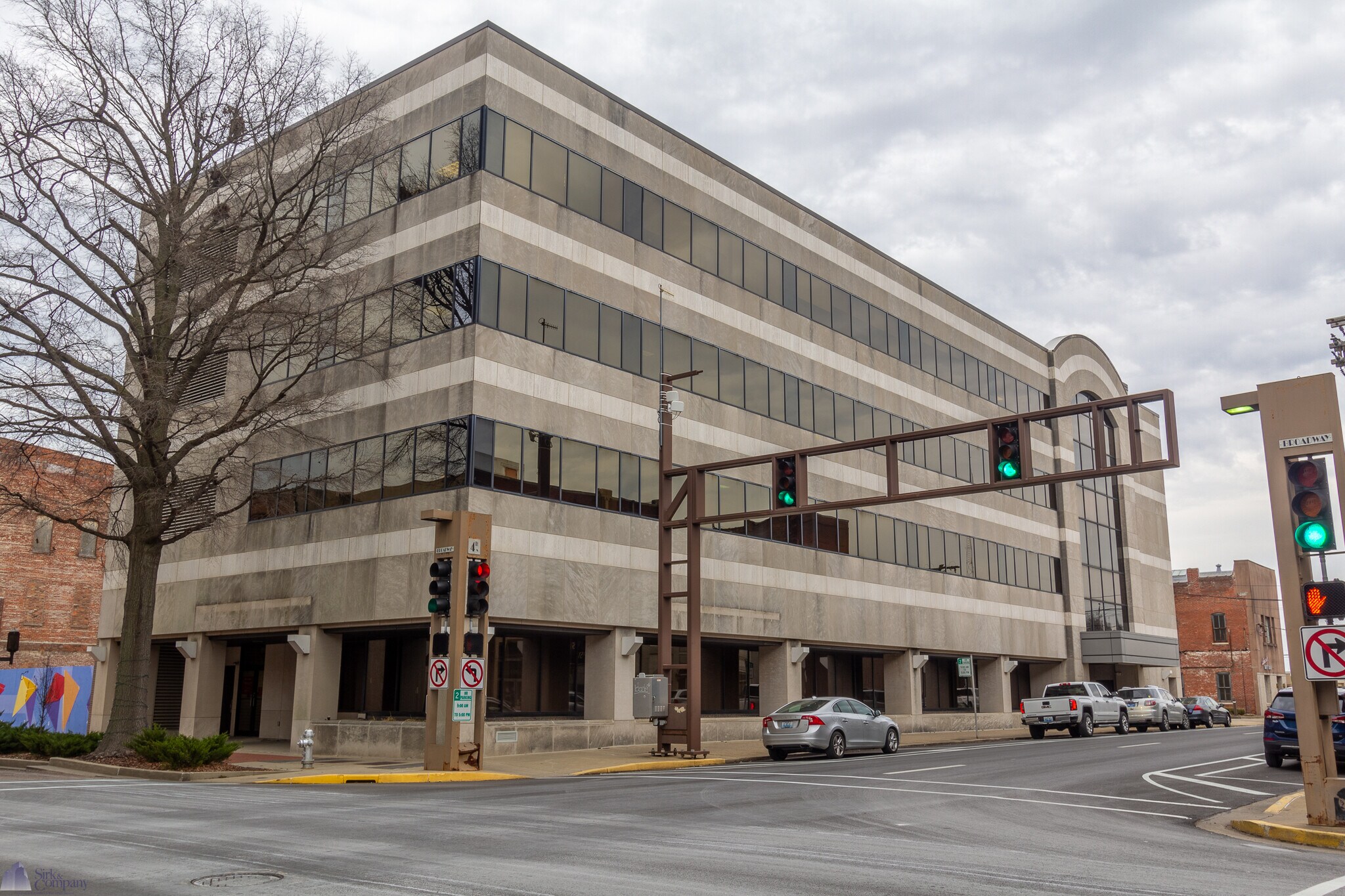 100 S 4th St Paducah, KY 42001 Office Property for Lease on