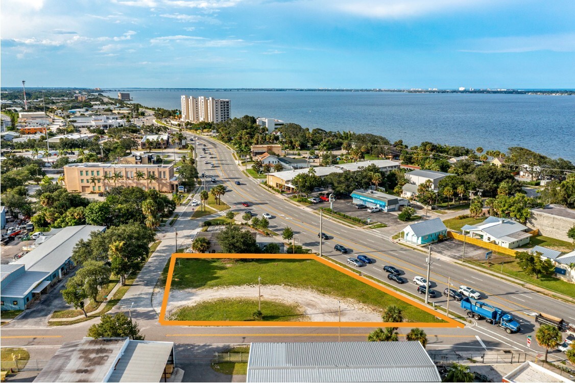 1620 S Harbor City Blvd, Melbourne, FL for Sale