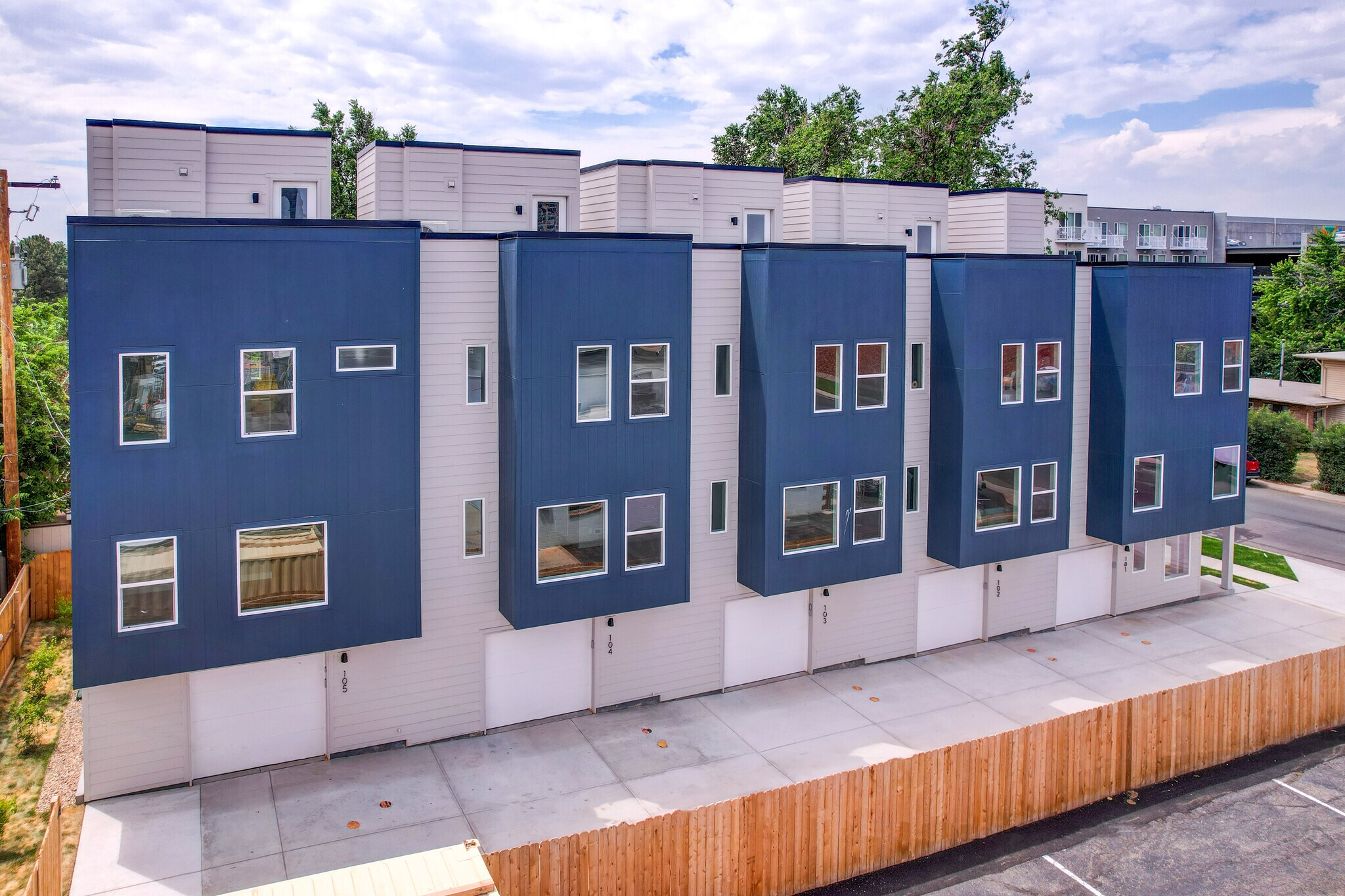 2140 S Ash St, Denver, CO for Sale