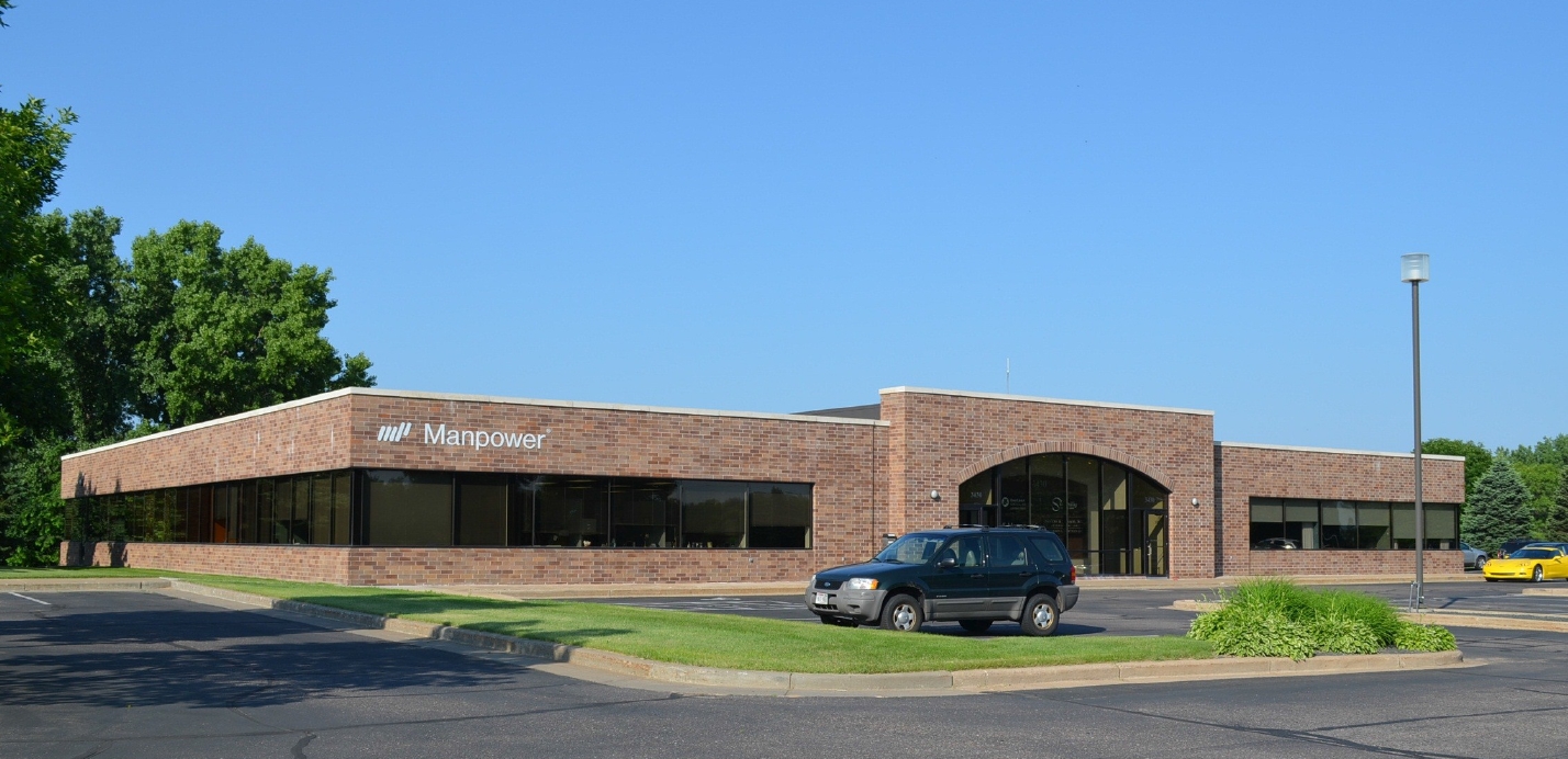 3430 Oakwood Mall Dr, Eau Claire, WI for Rent
