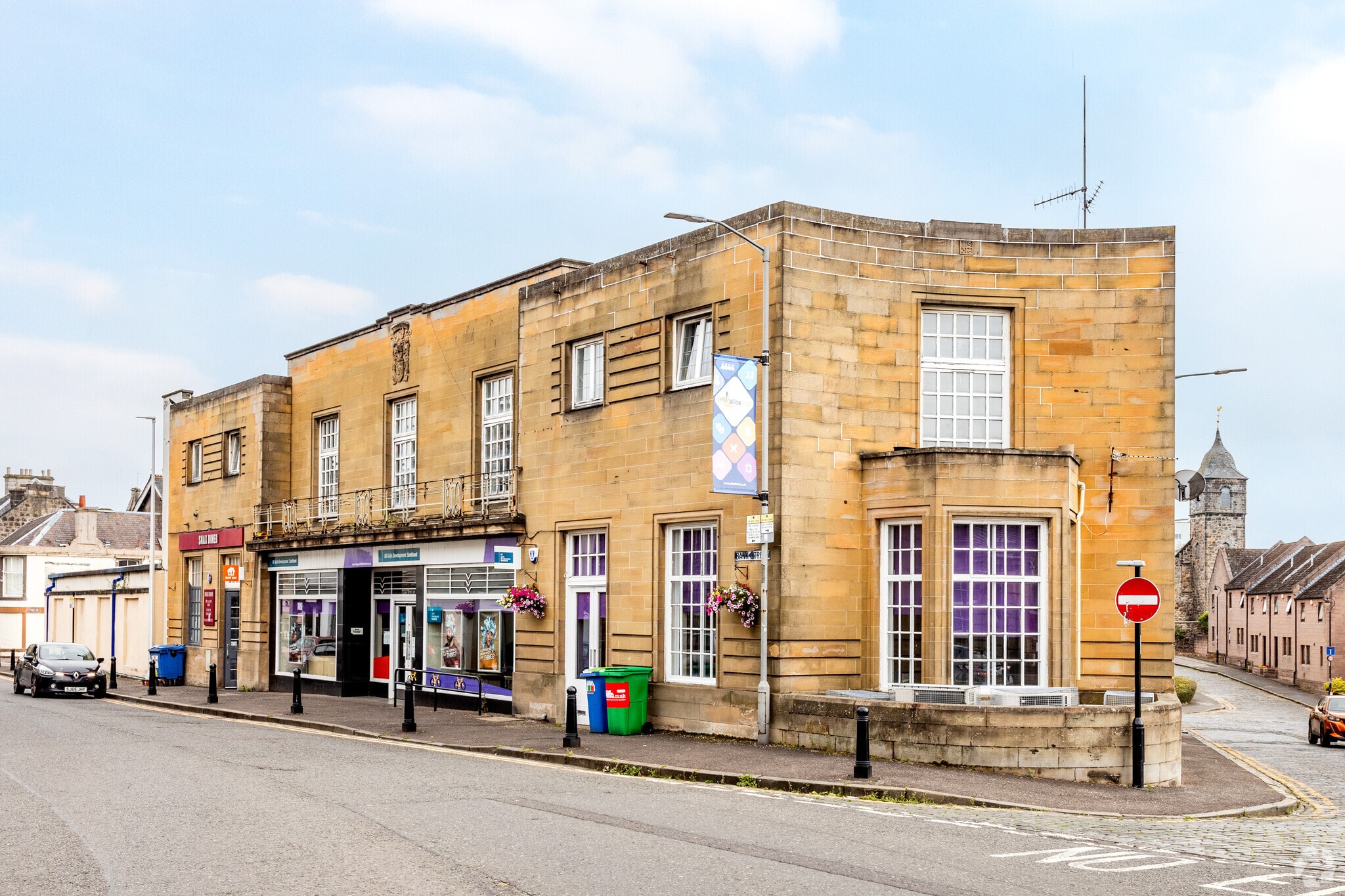 39-43 Bank St, Alloa, CLK for Rent