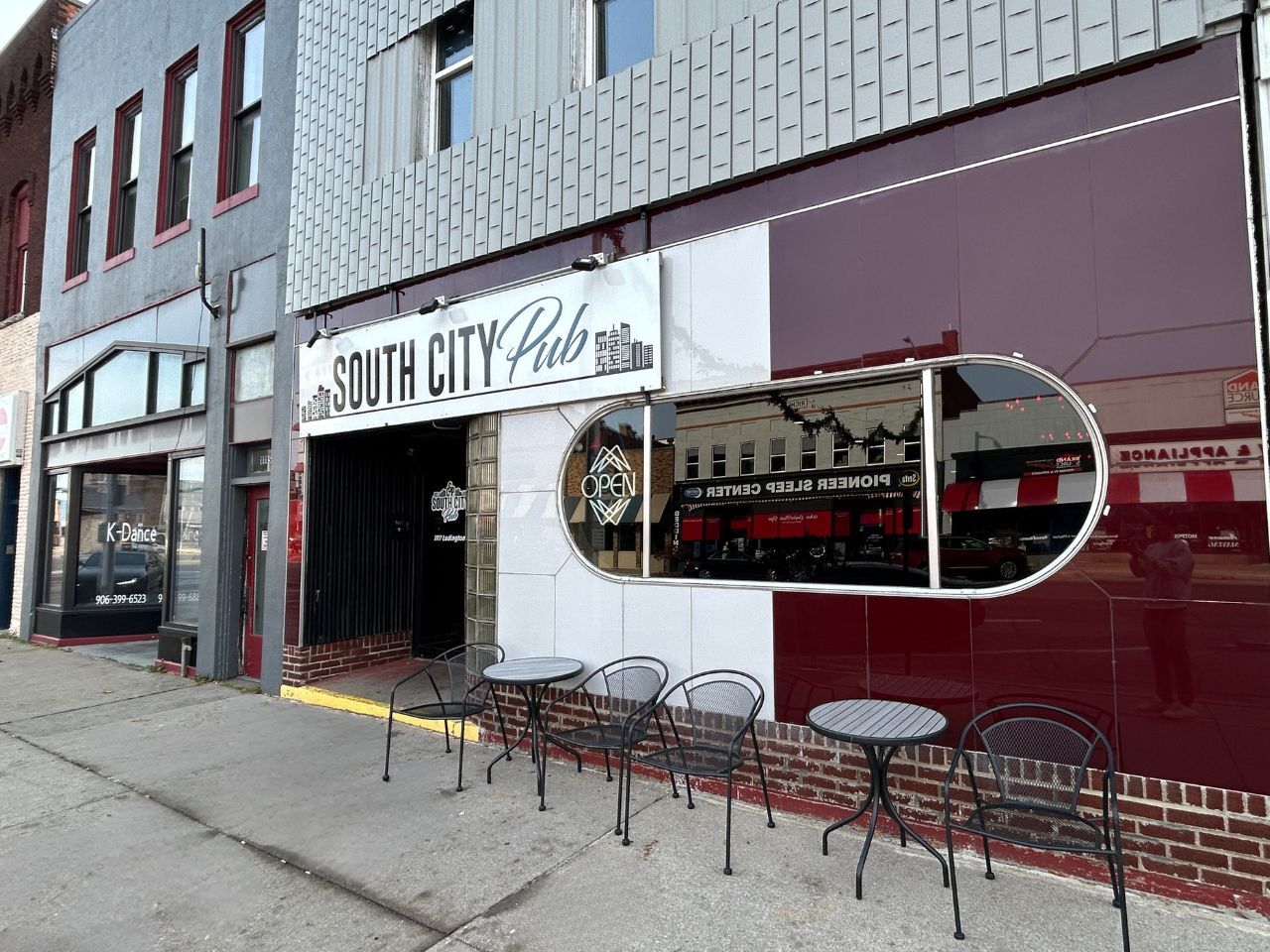 1117 Ludington St, Escanaba, MI for Sale