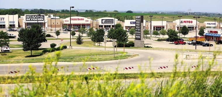 2445-2561 NW Arterial, Dubuque, IA for Rent