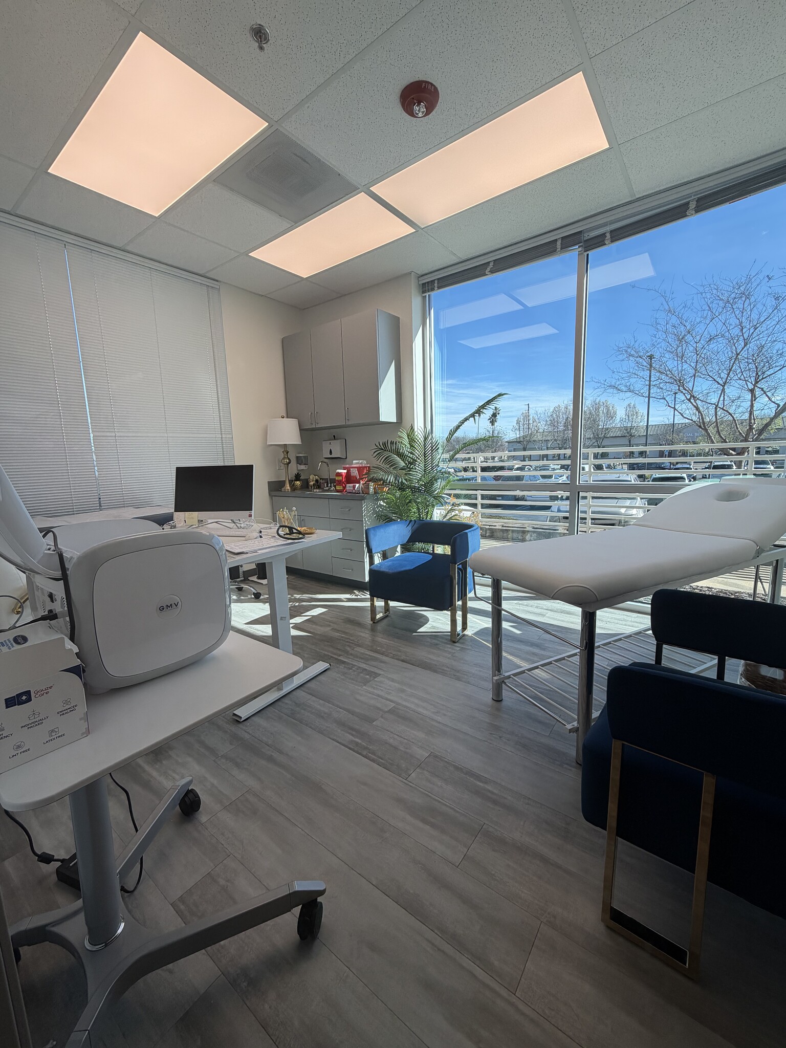 906 Cirby Way, Roseville, CA for Rent