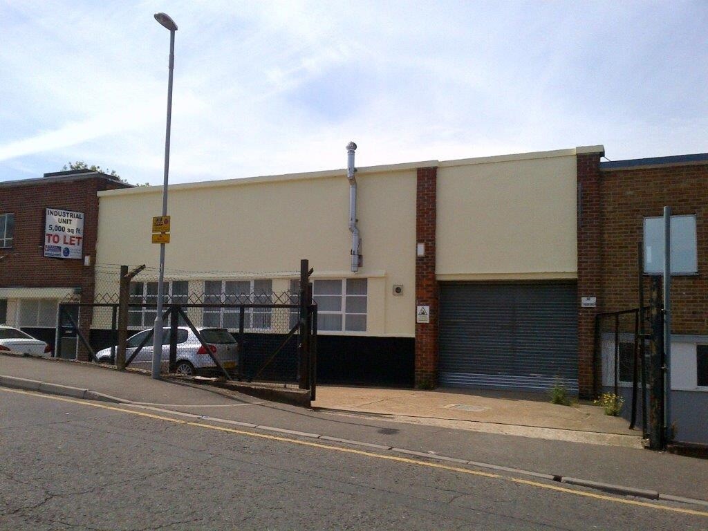 Roebuck Rd, Chessington, LND for Rent