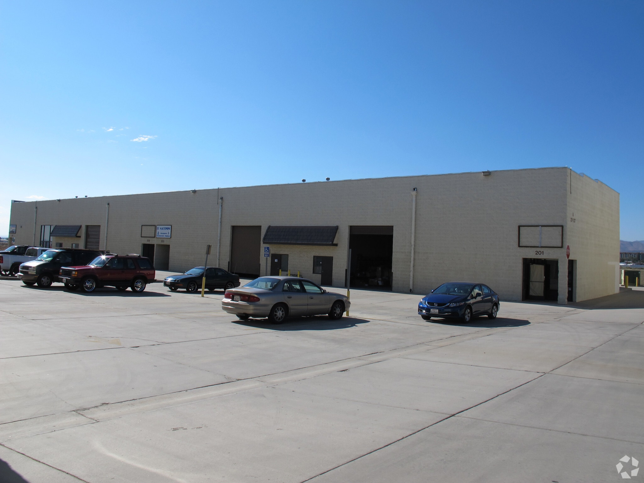 39360 3rd St E, Palmdale, CA for Rent